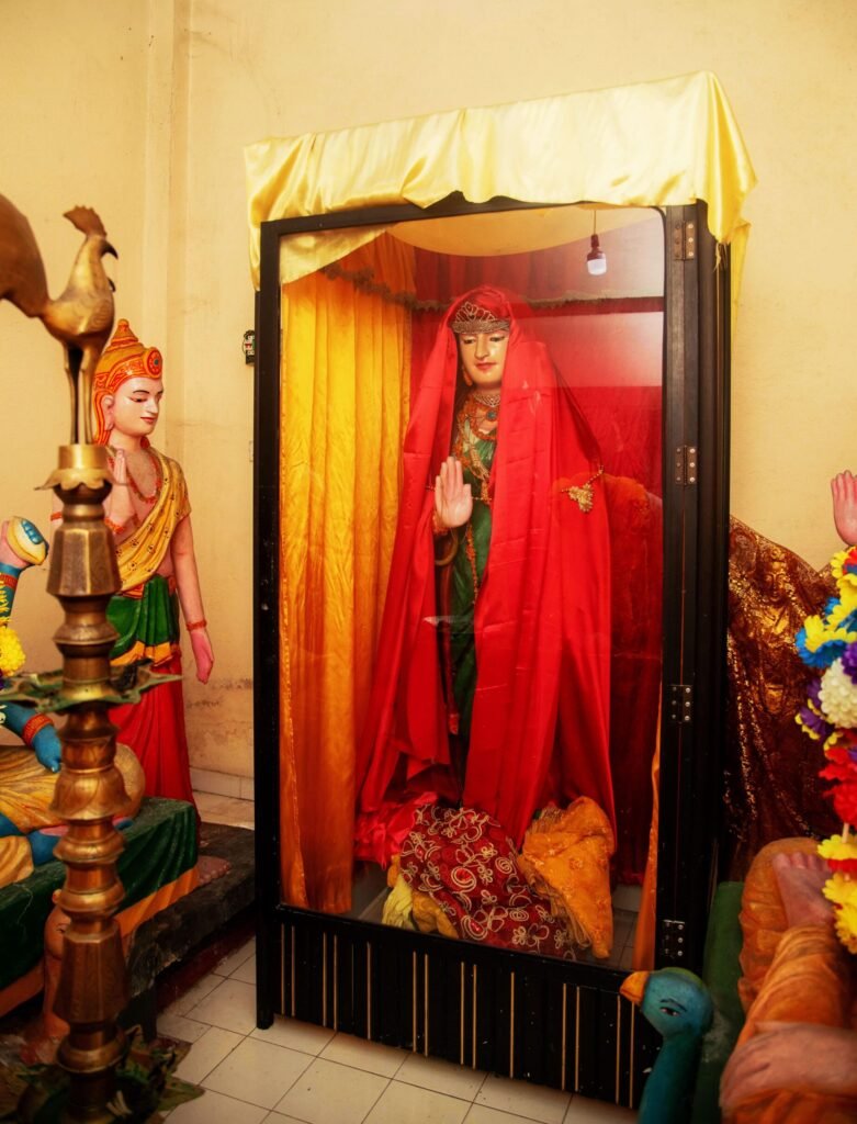 Goddess-Pattini-Akurala-Ancient-Paththini-Temple